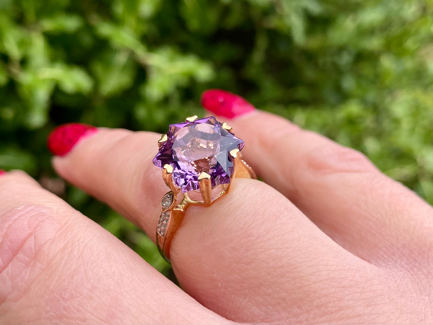 9ct Gold Amethyst & Diamond Ring