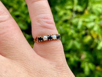 Vintage 9ct Gold Sapphire & Pearl Ring