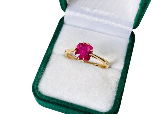 Vintage 18ct Gold Ruby Ring