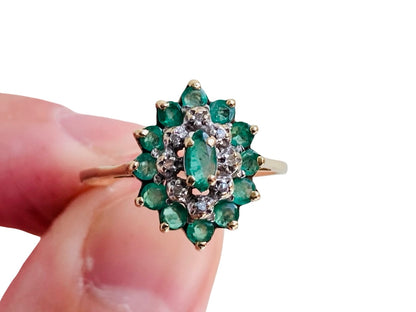 Vintage 9ct Gold Emerald & Diamond Ring