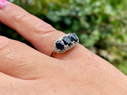 Vintage 9ct Gold Sapphire & Diamond Ring