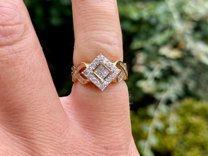 9ct Gold Diamond Ring
