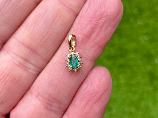 Vintage 9ct Gold Emerald & Diamond Pendant
