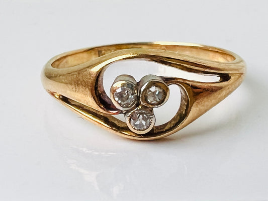 Antique 18ct Gold Diamond Ring