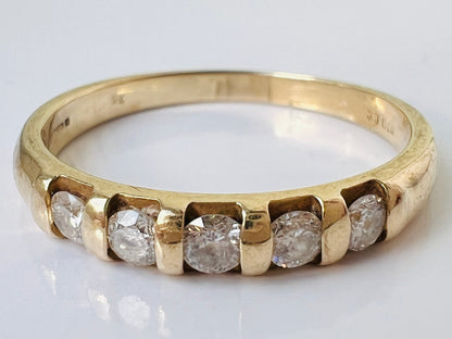 9ct Gold Diamond Ring
