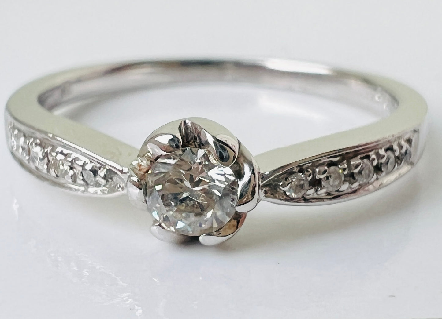 9ct Gold Diamond Ring