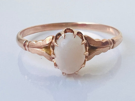 Antique 9ct Gold Opal Ring