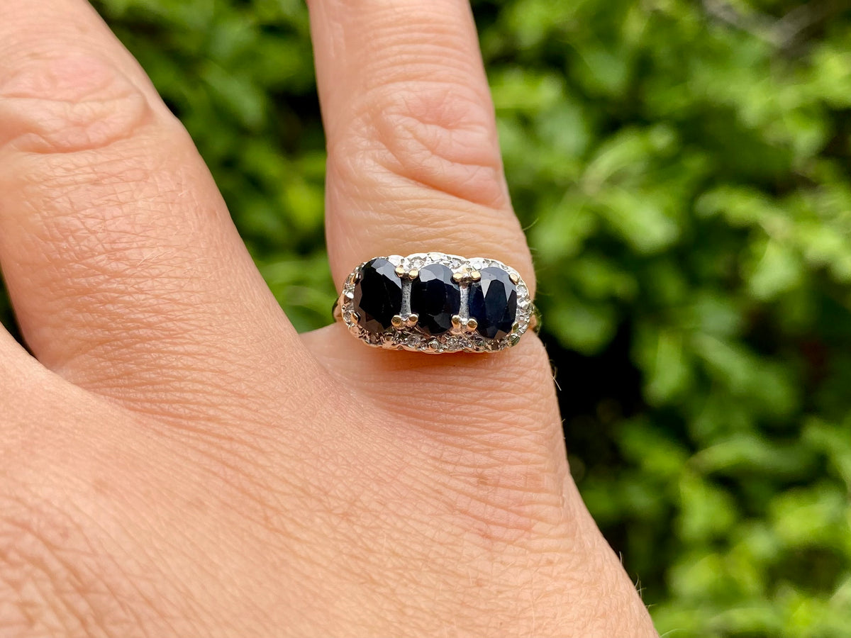 Vintage 9ct Gold Sapphire & Diamond Ring