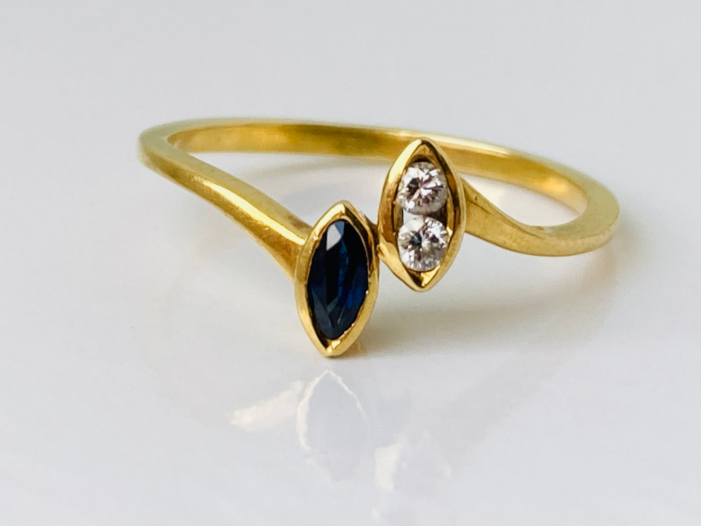 18ct Gold Sapphire & Diamond Ring