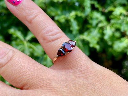 9ct Gold Garnet Ring