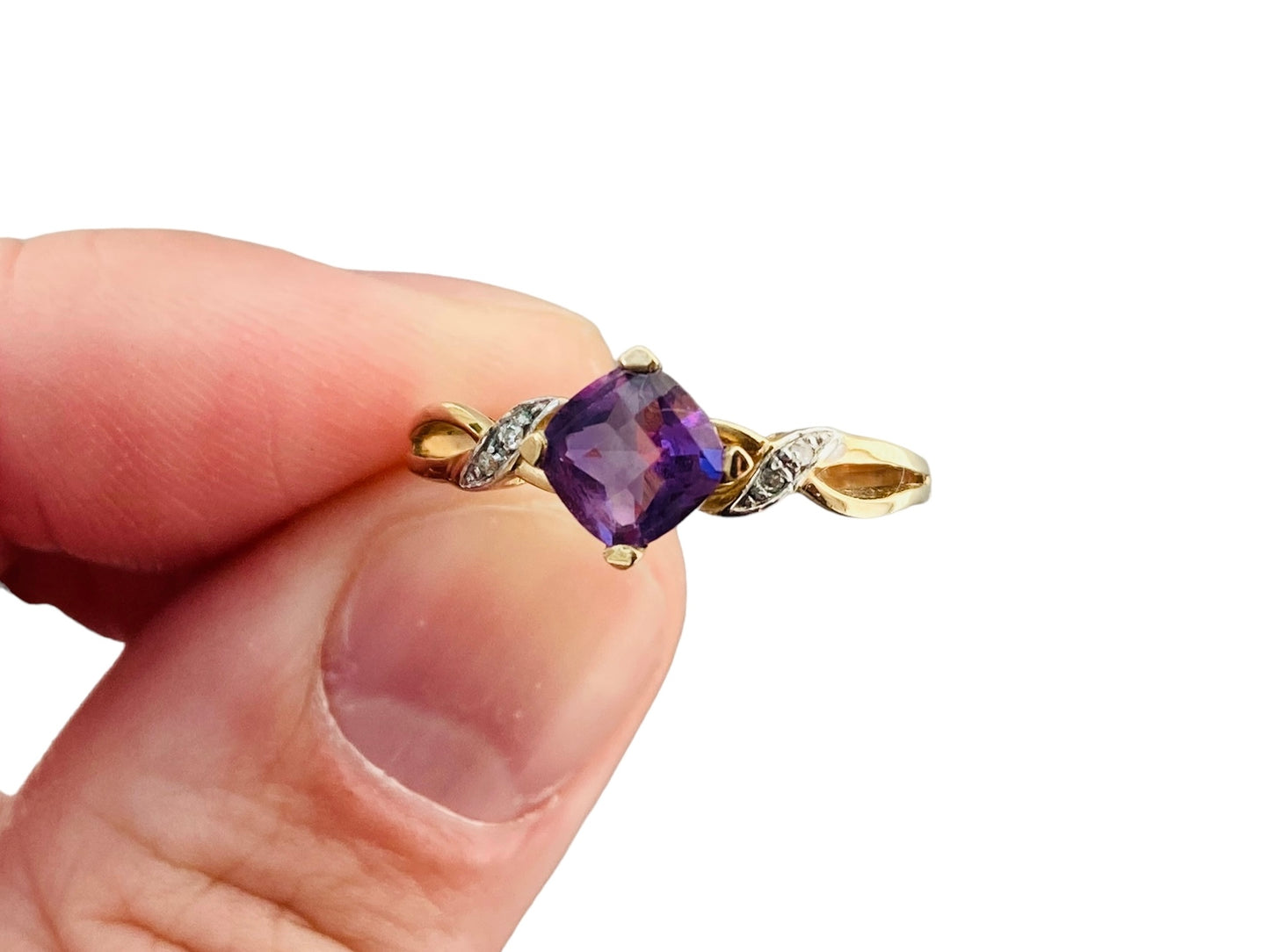 9ct Gold Amethyst & Diamond Ring