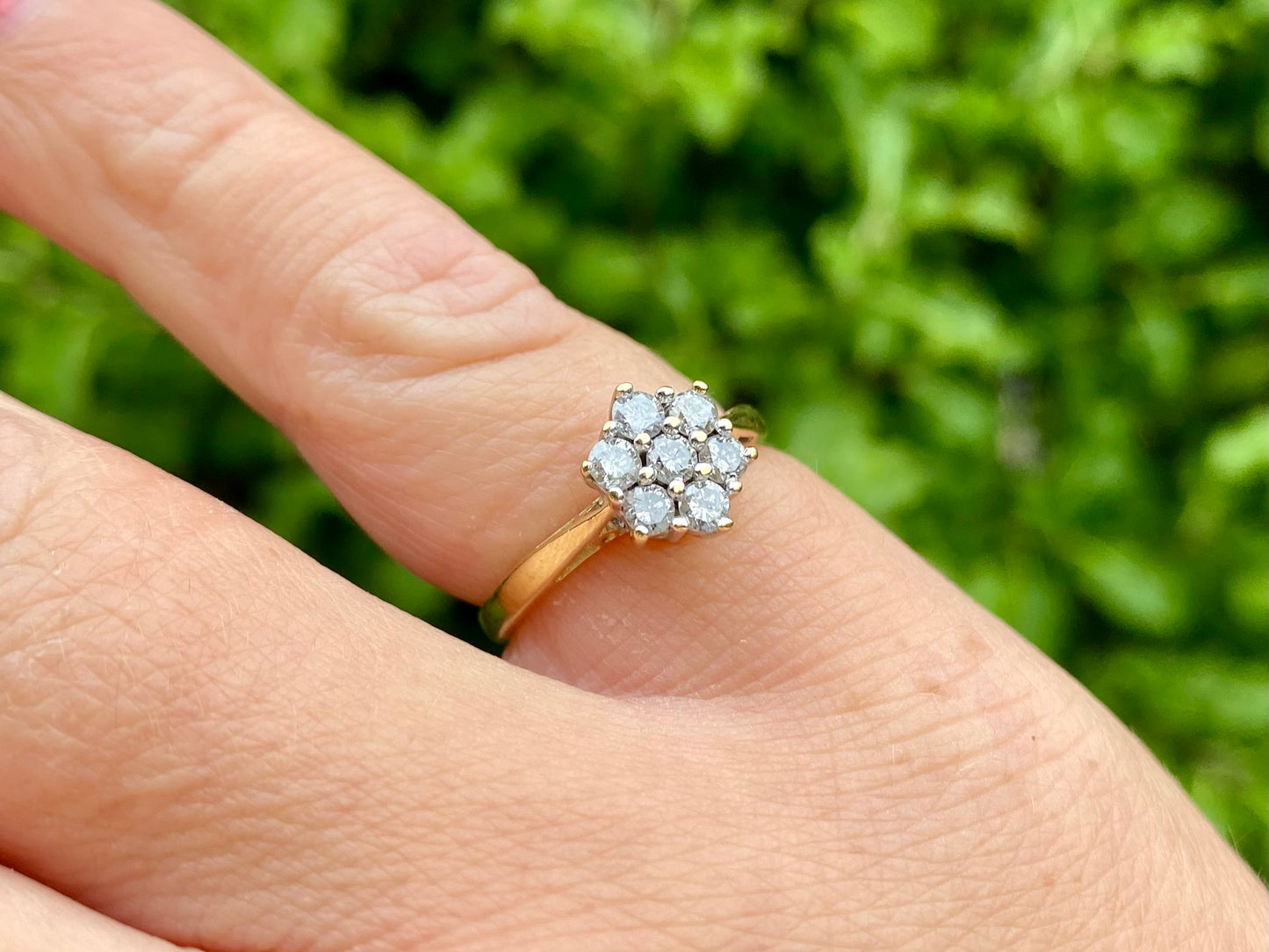 18ct Gold 0.50ct Diamond Daisy Ring