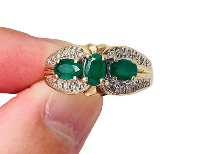 9ct Gold Emerald & Diamond Ring
