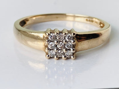 9ct Gold Diamond Ring