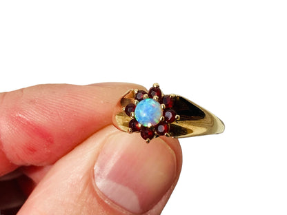 Vintage 9ct Gold Opal & Garnet Ring