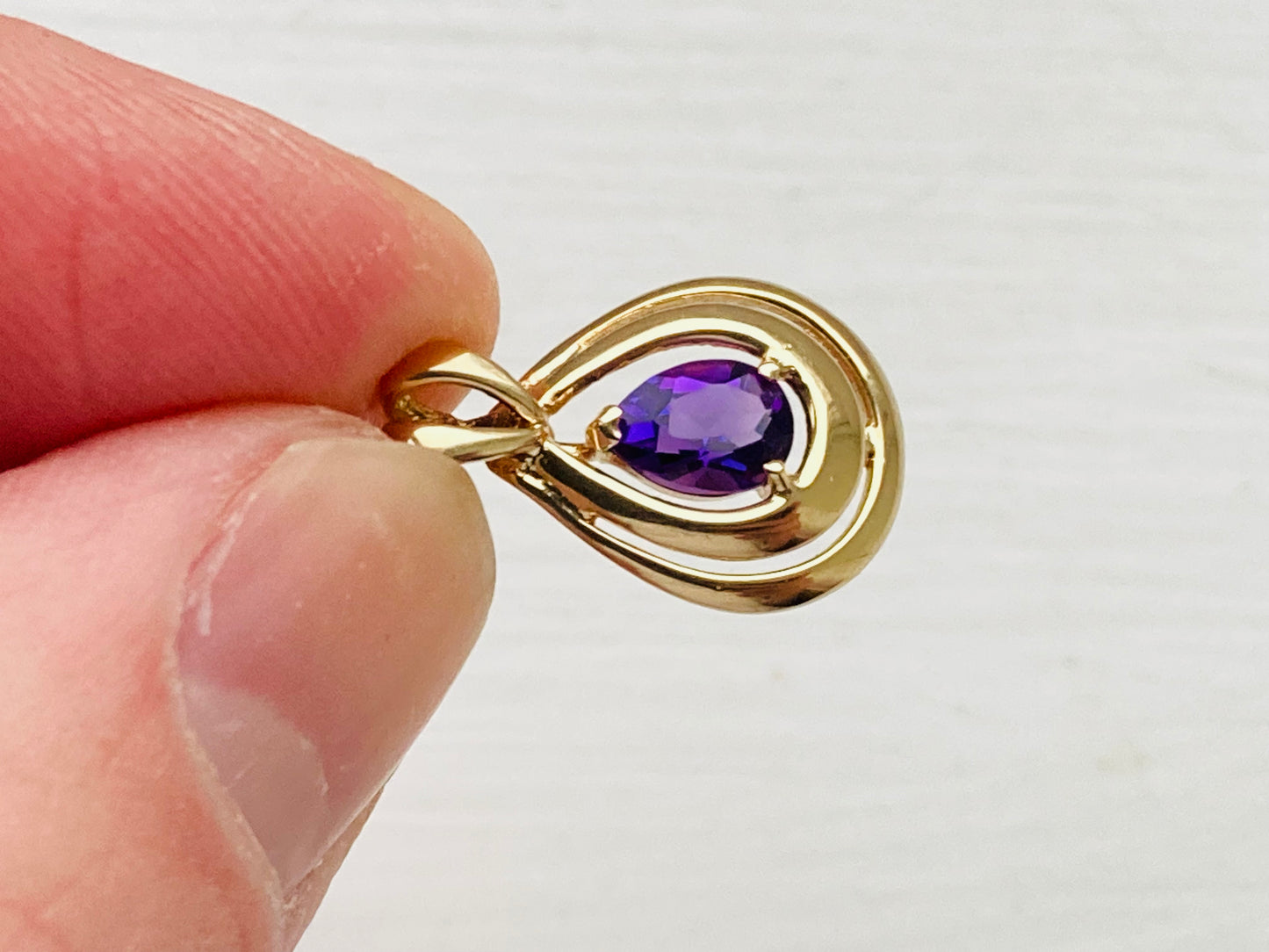 9ct Gold Amethyst Pendant