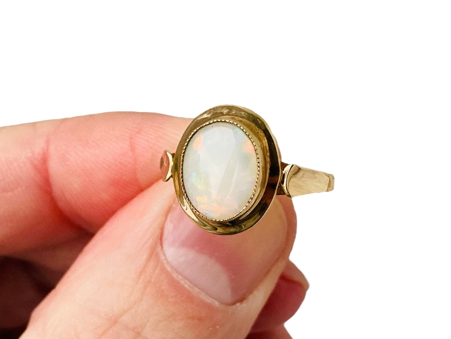 Vintage 9ct Gold Opal Ring