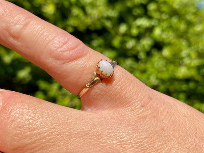 Antique 9ct Gold Opal Ring