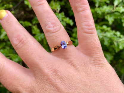 9ct Gold Tanzanite Ring