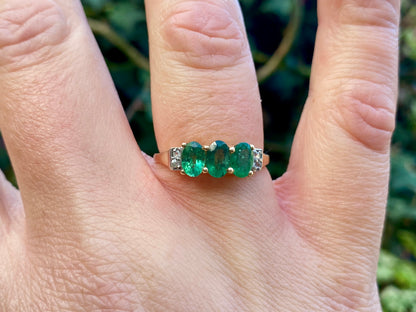 9ct Gold Emerald & White Zircon Ring