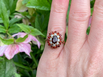 9ct Gold Garnet & Pearl Ring