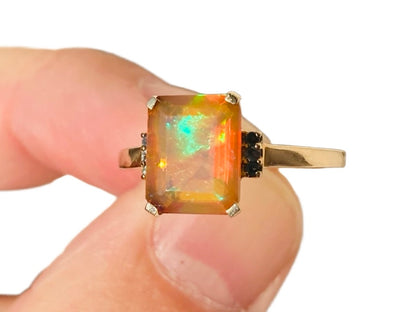 9ct Gold Opal & Green Tourmaline Ring