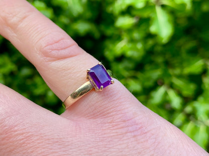 9ct Gold Amethyst Ring