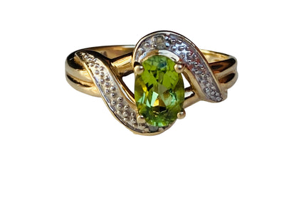 9ct Gold Peridot & Diamond Ring