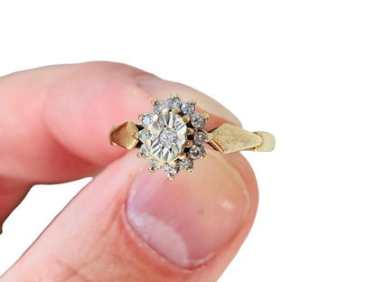 Vintage 9ct Gold Diamond Ring