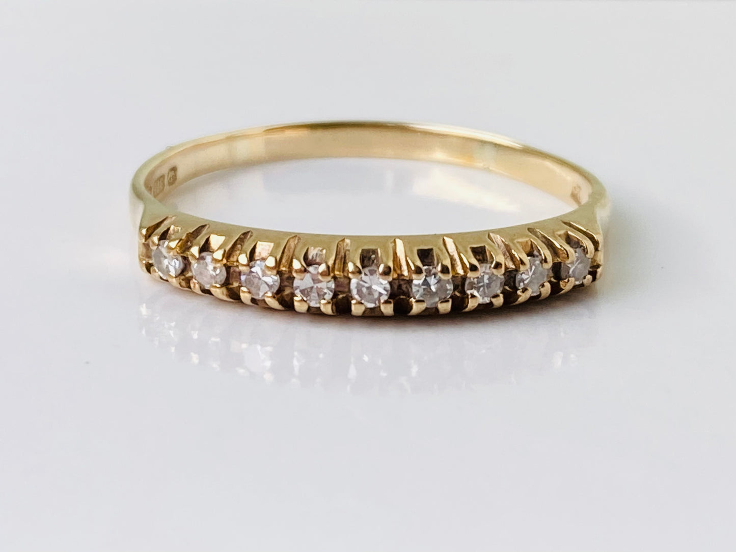 Vintage 9ct Gold Diamond Ring