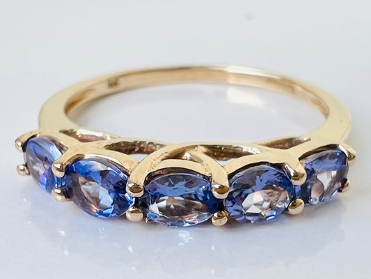 9ct Gold Tanzanite Ring
