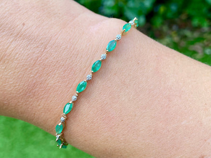 9ct Gold Emerald & Diamond Bracelet