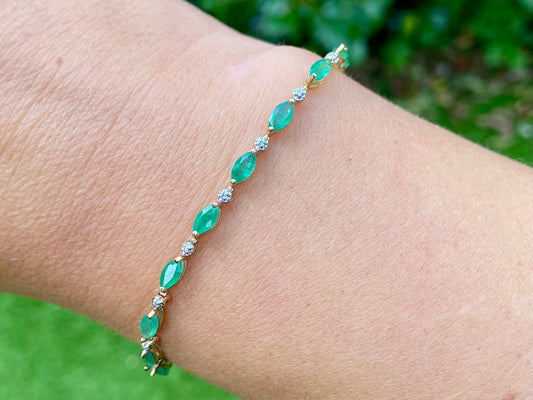 9ct Gold Emerald & Diamond Bracelet
