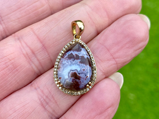 9ct Gold Agate & Diamond Pendant