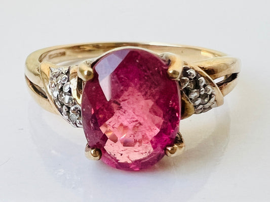 9ct Gold Rhodolite Garnet & Diamond Ring