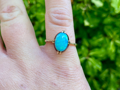 Antique 9ct Gold Opal Doublet Ring