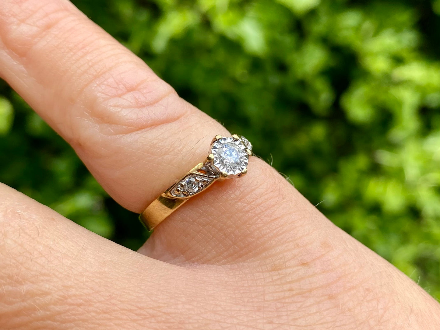 Vintage 9ct Gold Diamond Ring