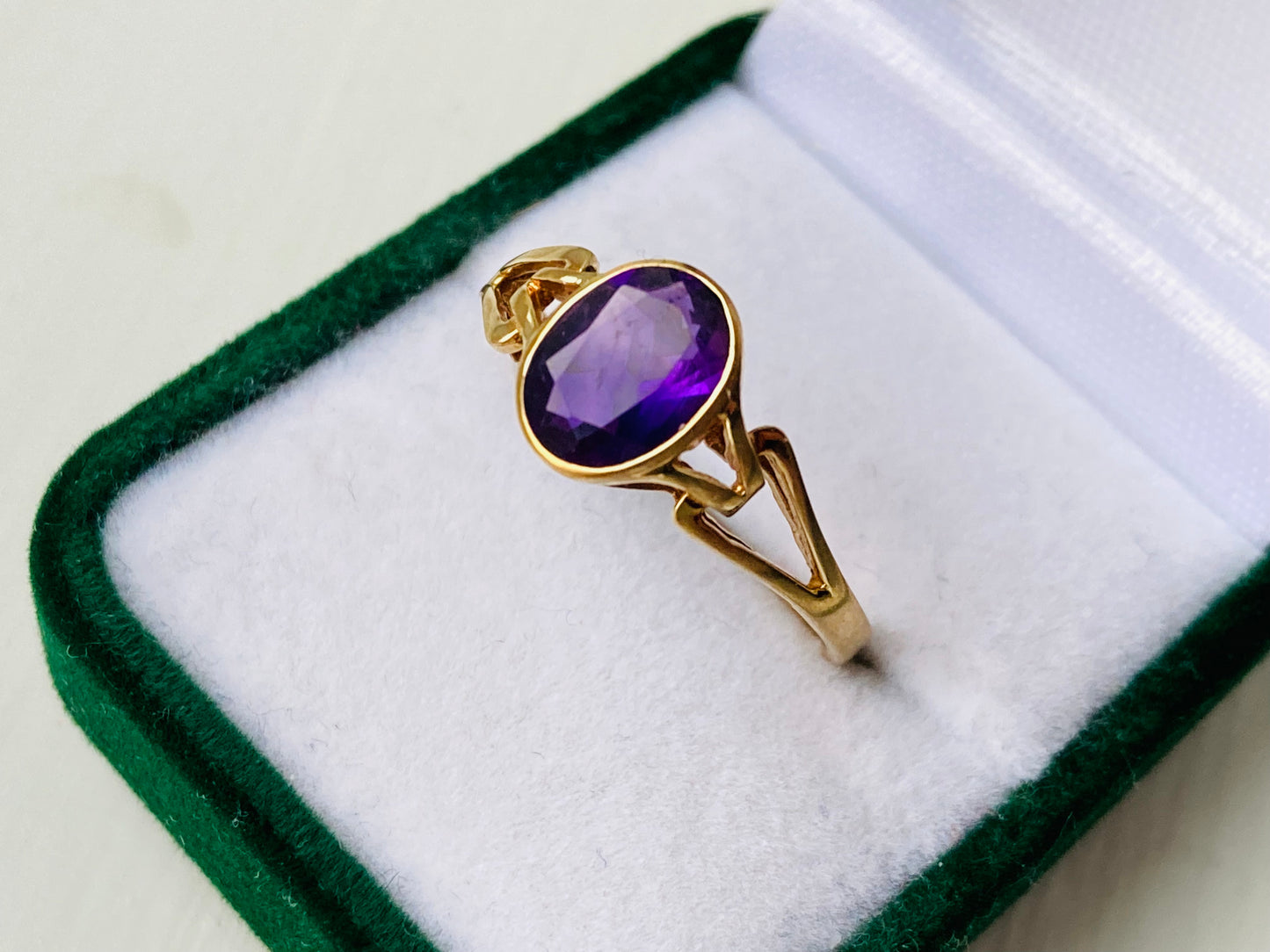 9ct Gold Amethyst Ring