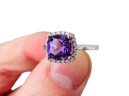 9ct Gold Amethyst & Diamond Halo Ring