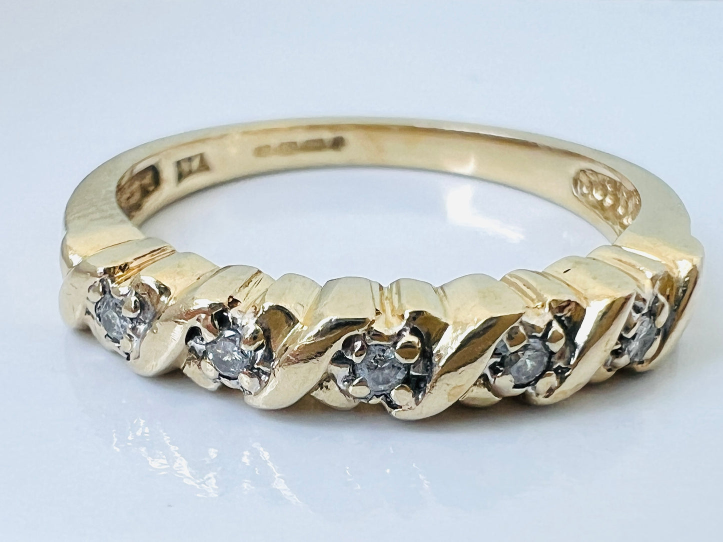 9ct Gold Diamond Ring