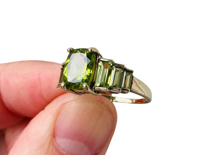 9ct Gold Peridot Ring