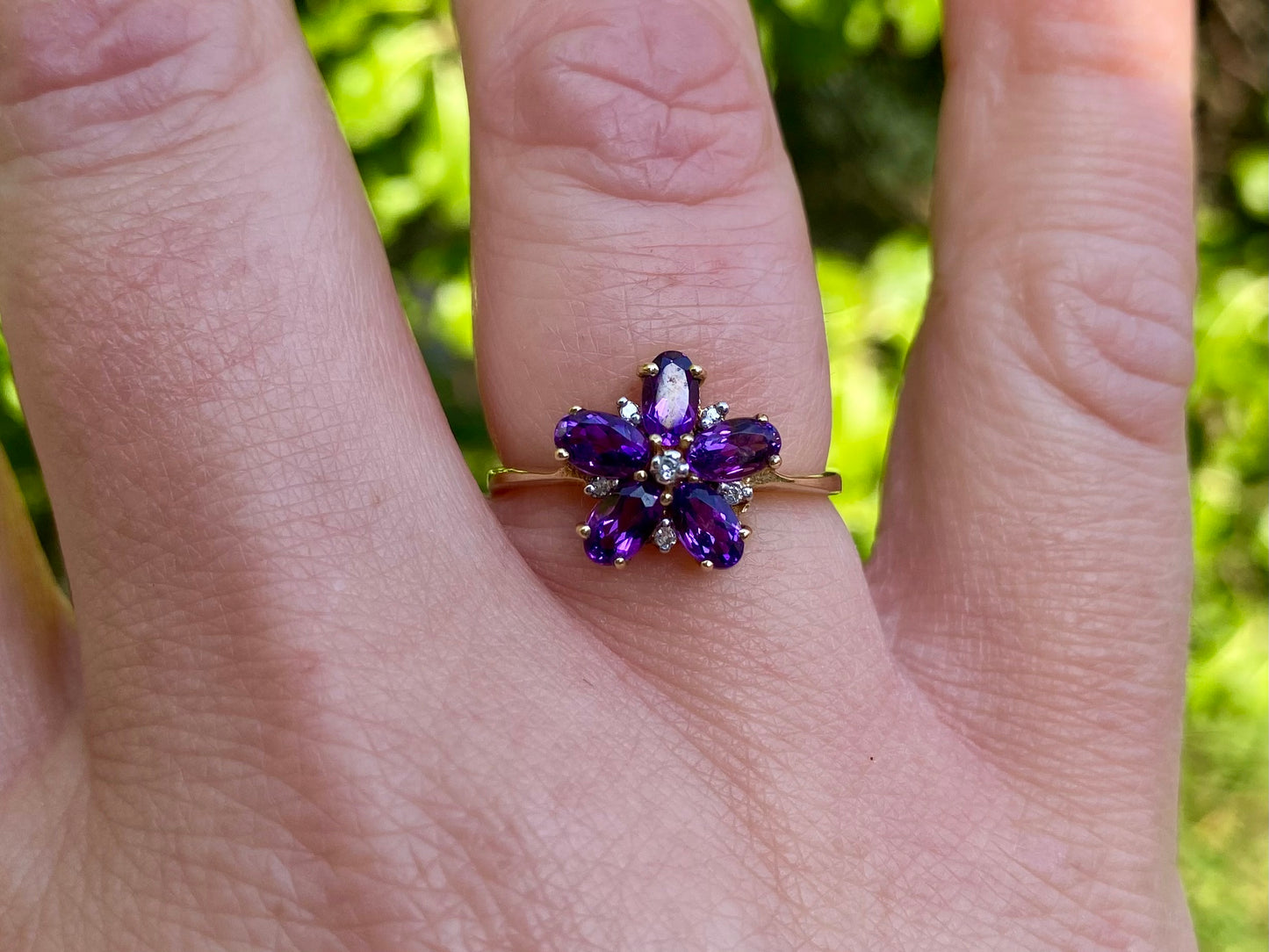 9ct Gold Amethyst & Diamond Ring