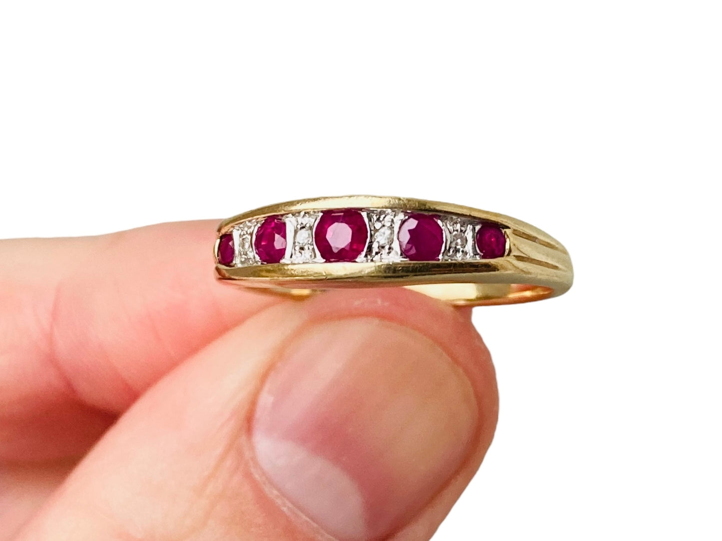 9ct Gold Ruby & Diamond Ring