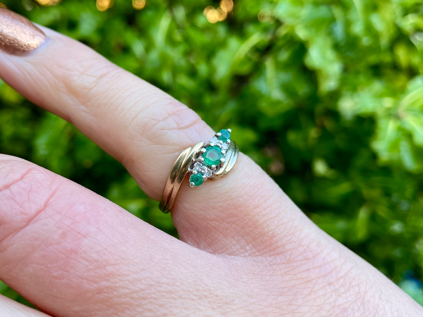 Vintage 9ct Gold Emerald & Diamond Ring