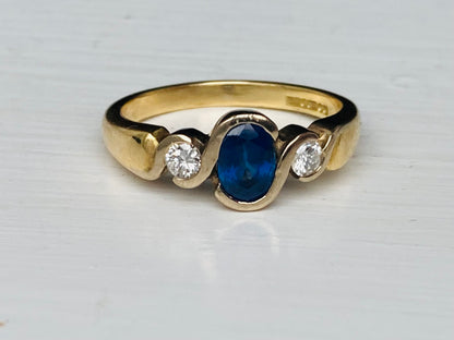 18ct Gold Sapphire & Diamond Ring