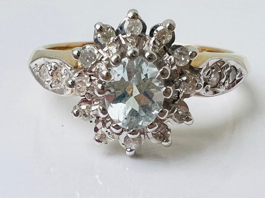 9ct Gold Aquamarine & Diamond Ring