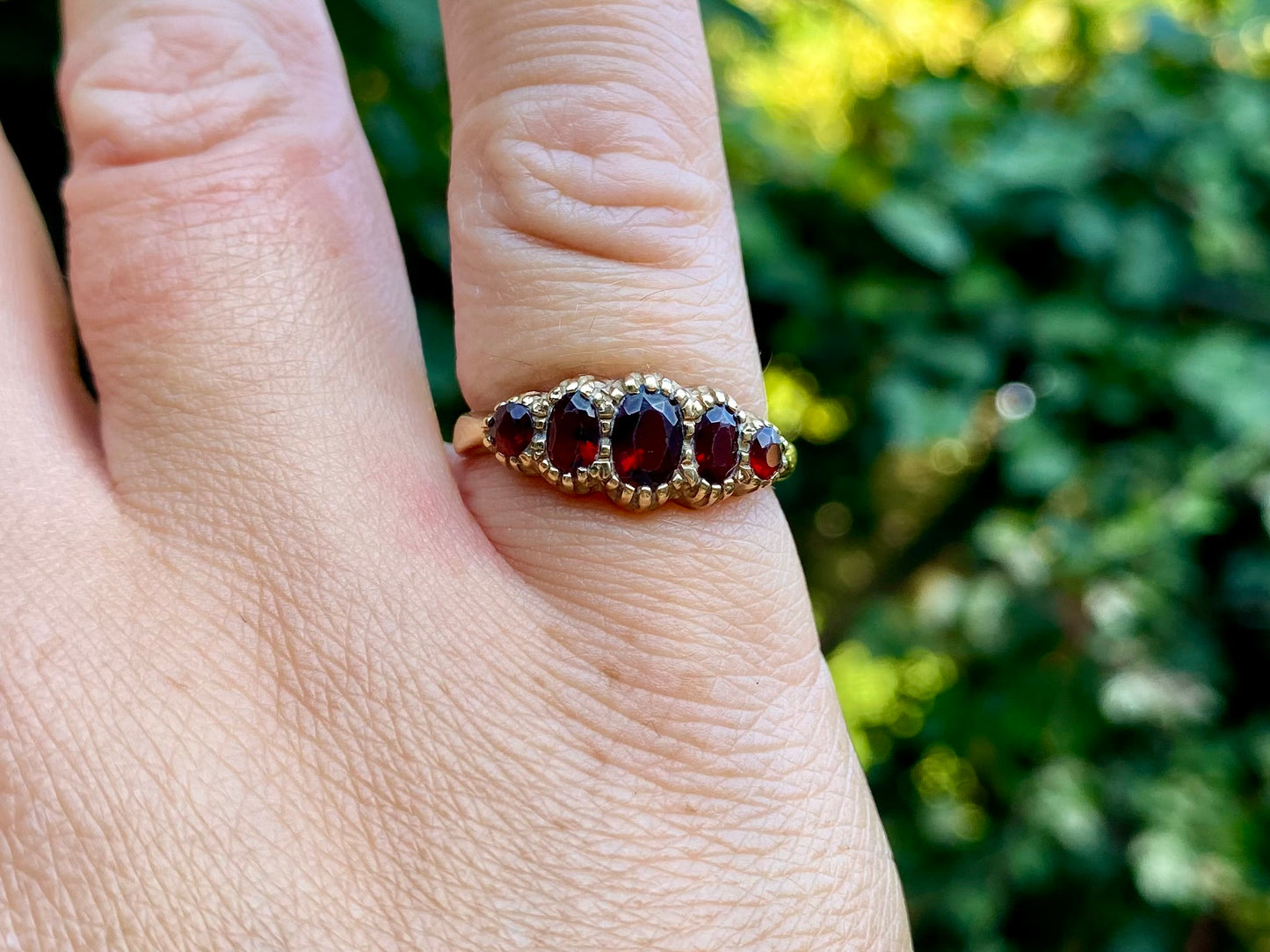 9ct Gold Garnet Ring