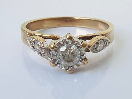 Vintage 9ct Gold Diamond Ring