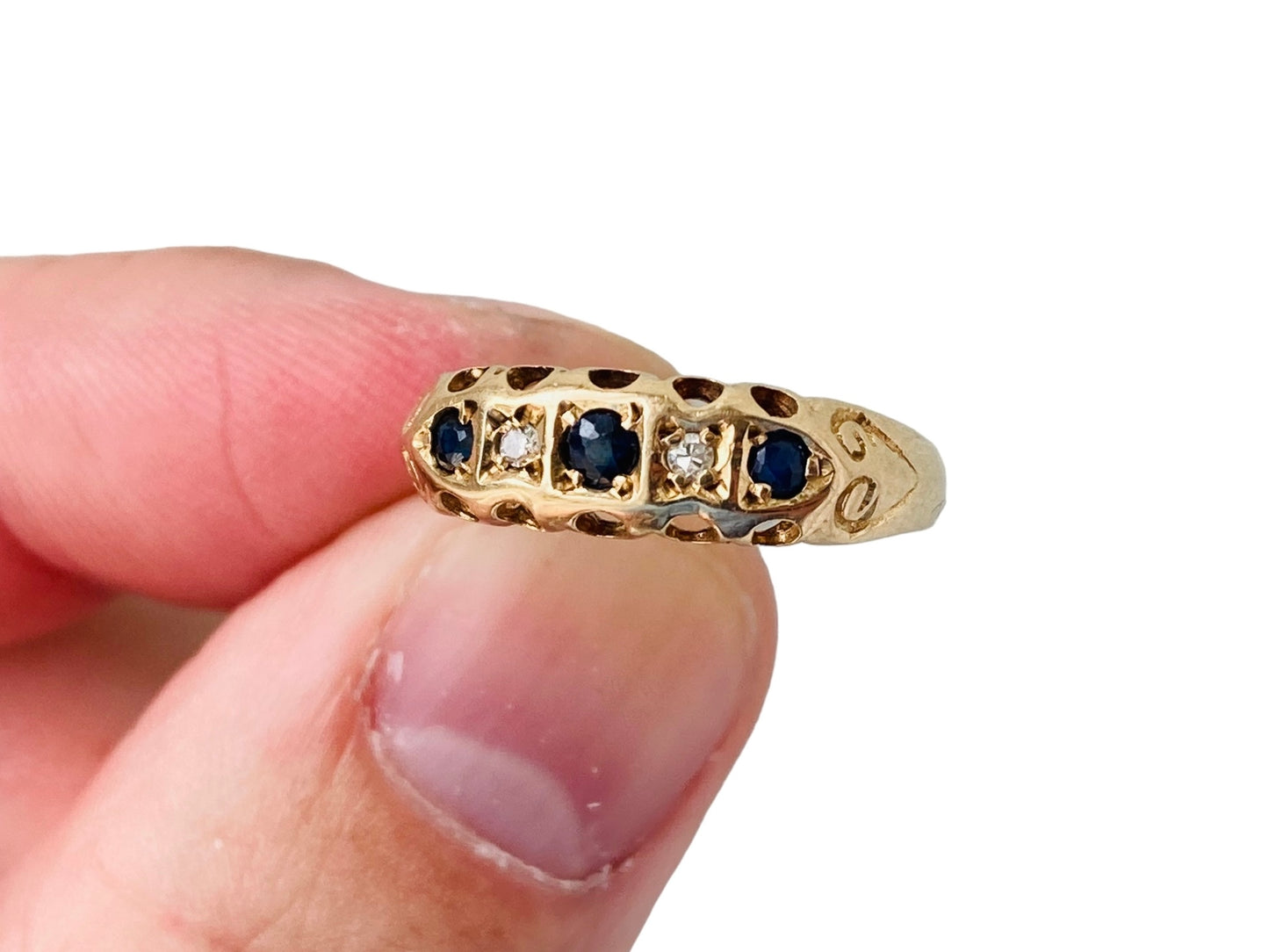 Vintage 9ct Gold Sapphire & Diamond Ring