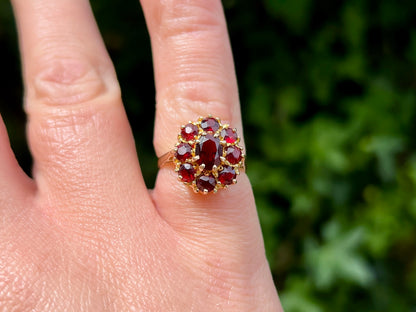 Vintage 9ct Gold Garnet Ring